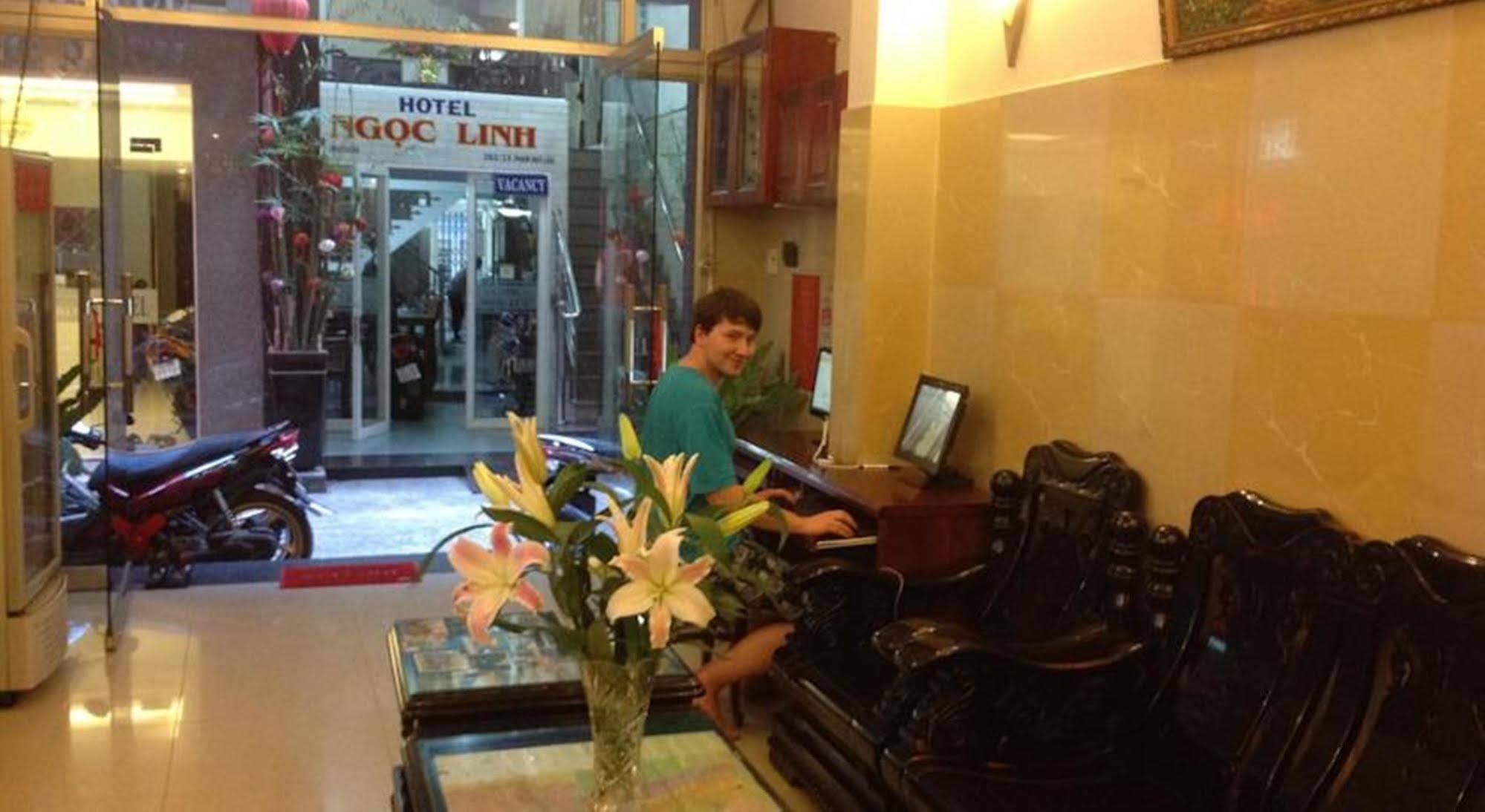 Bich Duyen Hotel Хошимин Экстерьер фото