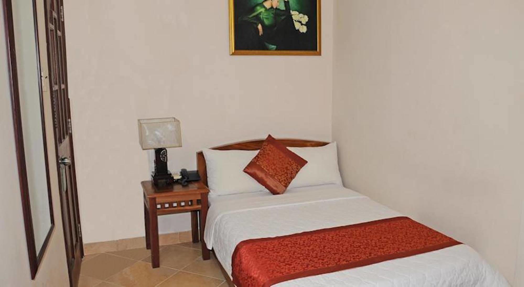 Bich Duyen Hotel Хошимин Экстерьер фото