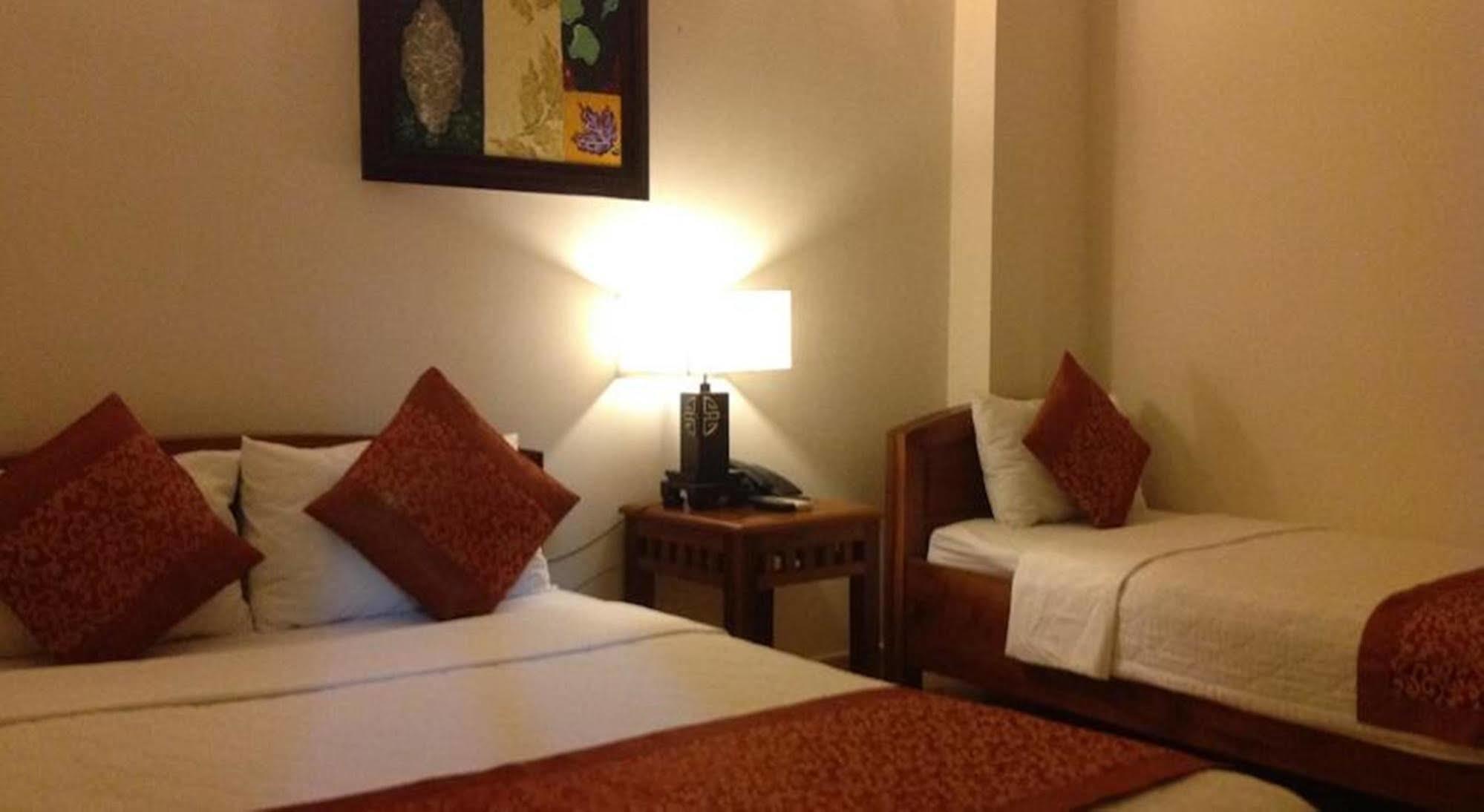 Bich Duyen Hotel Хошимин Экстерьер фото