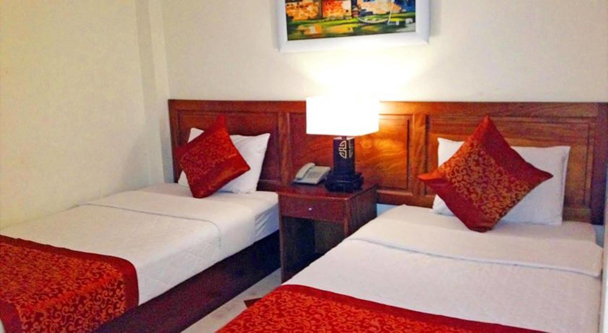 Bich Duyen Hotel Хошимин Экстерьер фото
